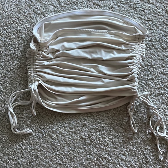 Express tan crop top - Picture 3 of 4